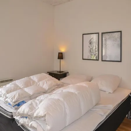 2 Bedroom Amazing In *