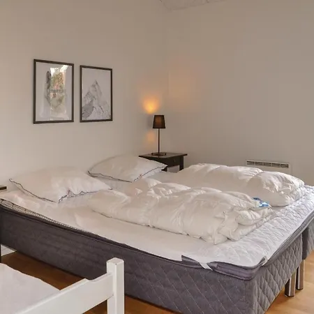 2 Bedroom Amazing In *